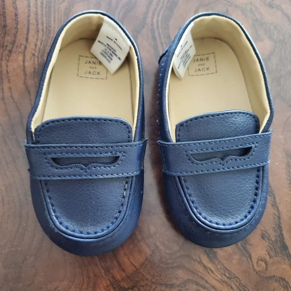 Janie and Jack baby Loafers Size 4